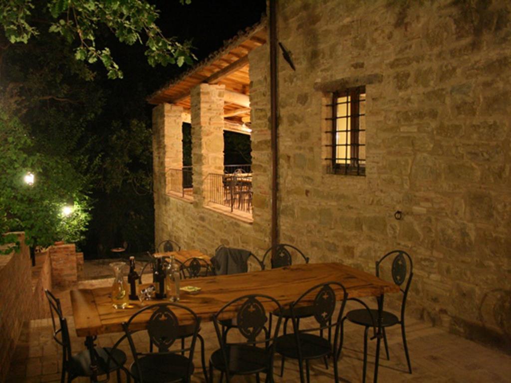 Locanda Dell'Istrice Camerino Exterior foto
